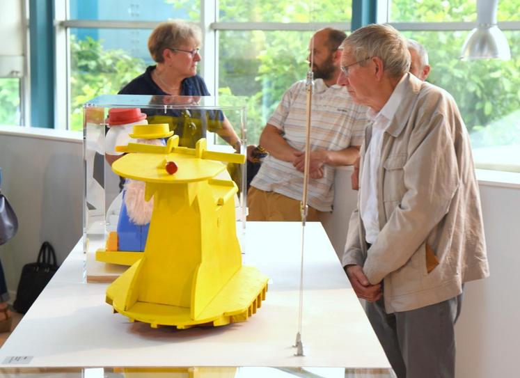 Le 29 juin, à Chartres. L’exposition du Compa sur le travail de Claude Imhof révèle qu’il n’y a pas d’âge pour s’intéresser aux jeux.