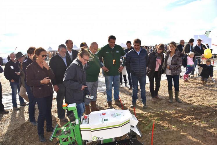 Les démonstrations du robot Oz étaient une des animations proposées par la chambre d’Agriculture et qui a attiré de nombreux visiteurs. 