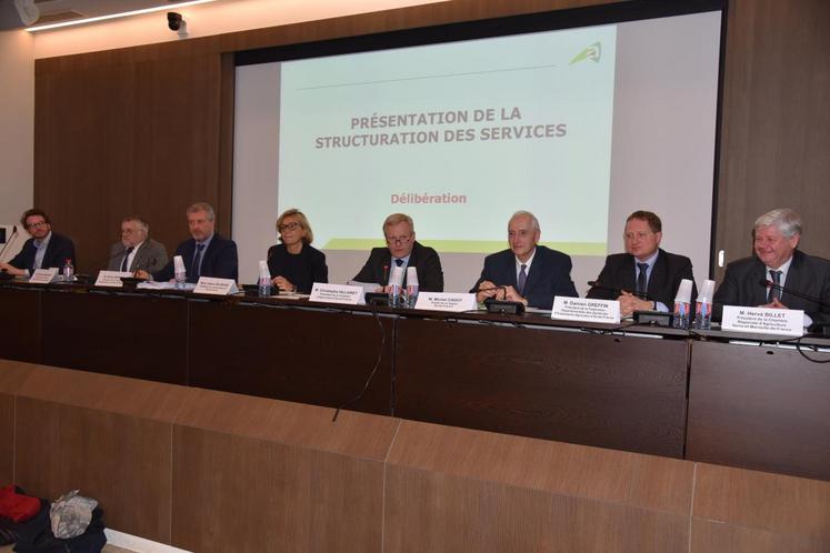 La première session de la chambre d’Agriculture de région a permis d’élire le président, Christophe Hillairet, et le directeur, Olivier Barnay. 