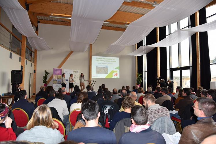 Le 30 novembre à Cheverny. La salle était bien remplie lors de l’après-midi technique organisée par le Vinopôle Centre-Val de Loire.