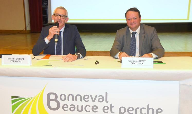 Le 14 décembre, à Bonneval. La coopérative agricole Bonneval Beauce et Perche, dirigée par Guillaume Rivet (a g.) et présidée par Benoît Ferrière (à d.), a annoncé de bons résultats.