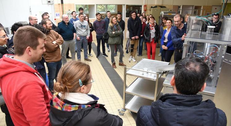 Le 29 mars, à Sours. La Semaine de l’industrie a été l’occasion pour le pôle agro-alimentaire de La Saussaye de montrer son savoir-faire et ses outils à de nombreux porteurs de projets.