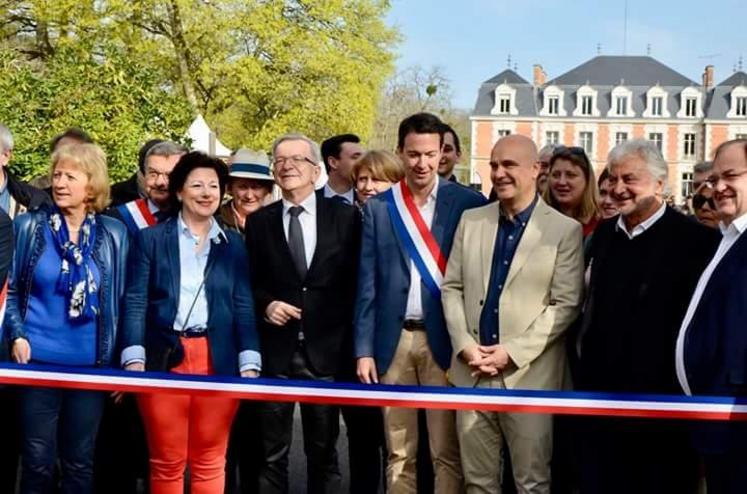 De nombreux élus et personnalités ont fait le déplacement pour l’inauguration du 4e Forum des entreprises le 8 avril dernier à Neung-sur-Beuvron.