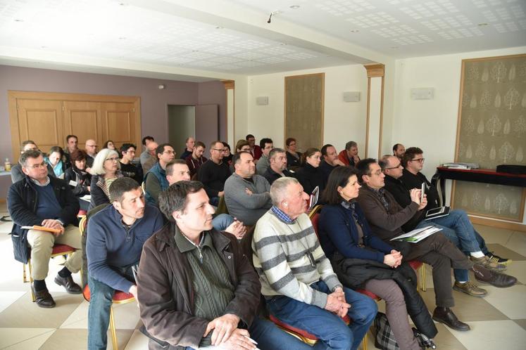 Une présentation en salle s’est tenue avant la visite de l’atelier.