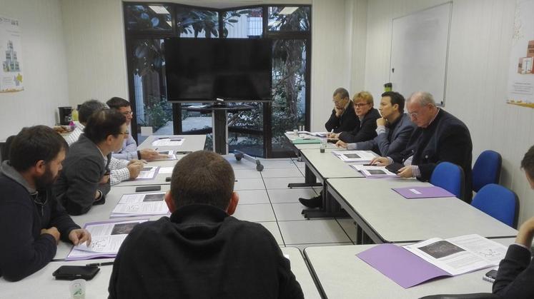 Le 30 avril, à Blois. JA et FDSEA de Loir-et-Cher travaillent ensemble pour défendre l’agriculture auprès des parlementaires.