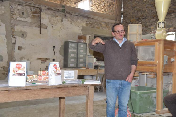 Aulnoy, jeudi 26 avril. "En agriculture biologique, attention à ne pas se focaliser sur la marge du blé mais à regarder l’ensemble de la rotation", insiste Eric Gobard.