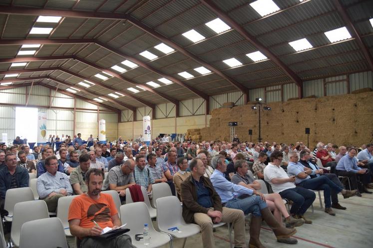 Pierre-Levée, jeudi 7 juin. Les exploitants coopérateurs de Tereos ont répondu en nombre à l’invitation du groupe avec une inquiétude en tête : l’interdiction du glyphosate.