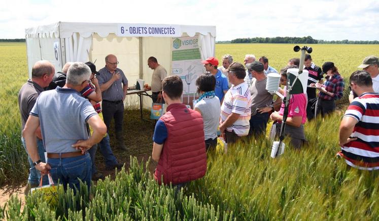 Le 7 juin, à Sours. Huit ateliers ont été proposés aux adhérents de la Scael pour ce 7e Agri campus, comme celui consacré aux objets connectés.