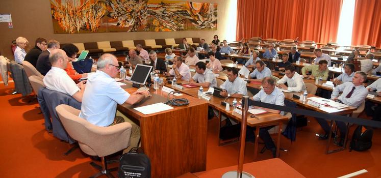 Le 28 mai, à Chartres. Les statuts de la future plate-forme logistique « Sur le champ ! » ont été présentés aux membres de la chambre d’Agriculture.