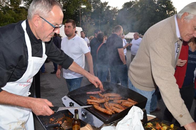 Une grande dégustation de viande locale a été proposée aux manifestants grâce notamment à la participation d’Interbev Île-de-France et Inaporc et le syndicat des bouchers-charcutiers d’Île-de-France.