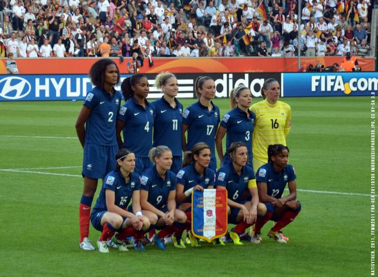 L’équipe de France avant son match contre l’Allemagne, lors de la Coupe du monde 2011. 