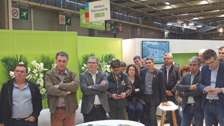 Le stand Groupama a accueilli une conférence consacrée aux démarches RSE et HVE, portées respectivement par la FNSEA 41 et la Chambre. 