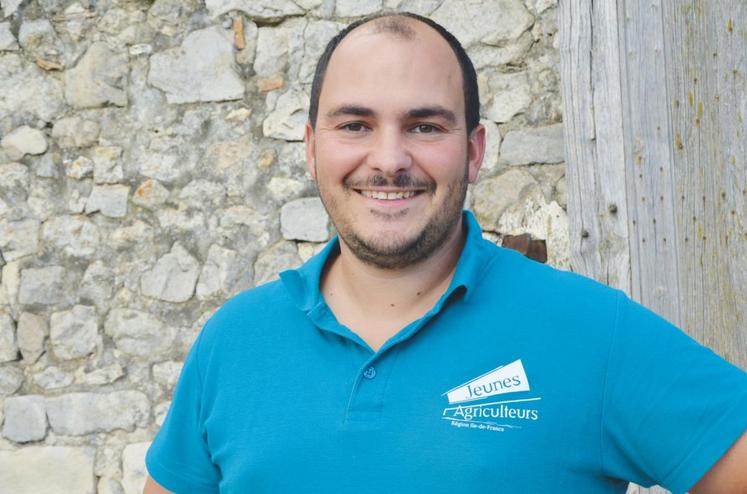 Frédéric Arnoult, ancien président de JA Île-de-France, chaleureusement remercié pour tout le travail qu’il a effectué à la présidence du syndicat.
