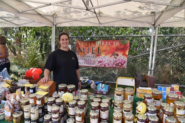 Stand de la Miellerie de Misery (Vert-le-Petit).