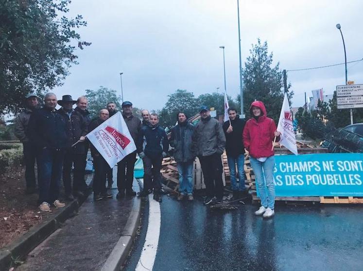 À Rambouillet (Yvelines), David Vallée et François Lecoq, présidents des syndicats locaux de Saint-Arnoult/Dourdan et de Houdan, demandent une concertation avec les pouvoirs publics.