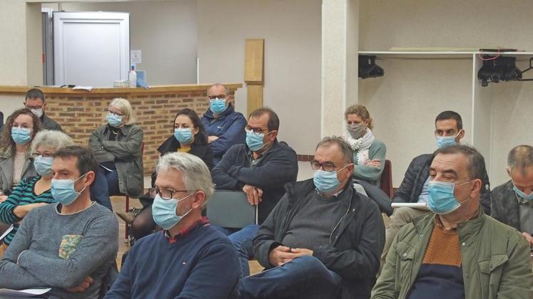 L’assemblée générale de la FAV 41 s’est déroulée le 23 octobre à Monthou-sur-Bièvre dans le respect des règles sanitaires : port du masque, distanciation physique et absence de moment convivial à la fin des travaux.