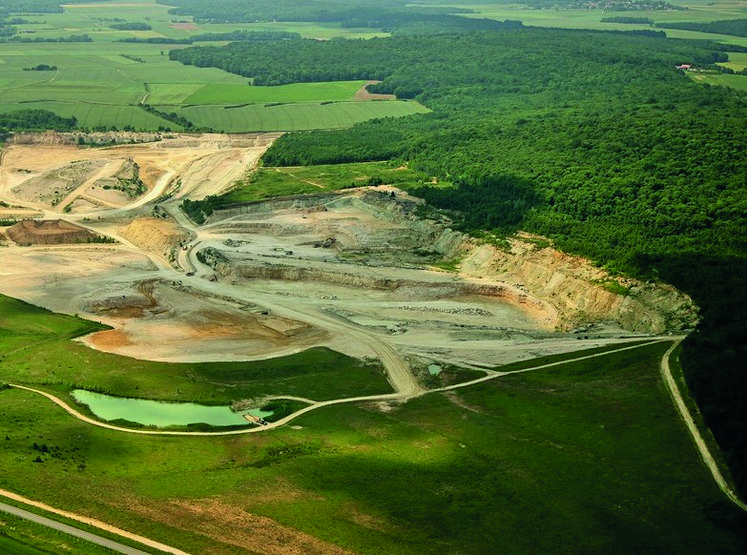 Le projet d'extension de la carrière prévoyait d'impacter 104 hectares de terres agricoles sur les communes de Guitrancourt, Brueil-en-Vexin, Sailly et Fontenay-Saint-Père.