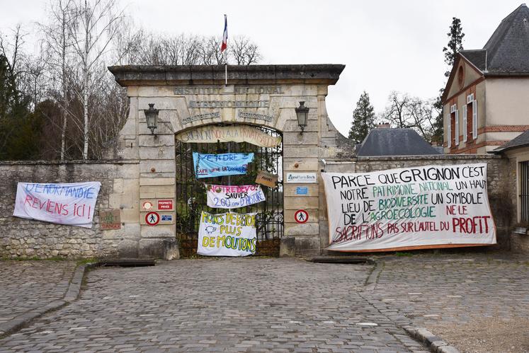 La cession du domaine de Grignon à un promoteur immobilier avait soulevé une levée de boucliers de tous horizons.