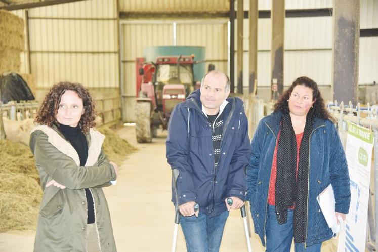 De gauche à droite : Ilaria Casillo, présidente de la CPDP*, Arnaud Lespagnol, président de la FNSEA 18, et Anne-Gaëlle Lespagnol, vice-présidente de la chambre d'Agriculture du Cher.