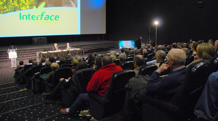 Le 5 décembre, à Dreux. C’est dans une grande salle du multiplex Cinécentre que la coopérative Interface céréales à organisé son assemblée générale annuelle, marquée par la célébration de son quatre-vingtième anniversaire.