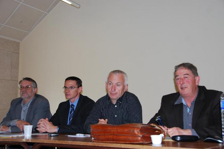 Dagny, jeudi 24 avril. Thierry Bontour, président de la chambre d’Agriculture, Cyrille Milard, secrétaire général de la FDSEA 77, et Pascal Clément, vice-président de la FNPL, avaient répondu présent à l’invitation de Jean-Claude Pette, président de la FDSPL 77.