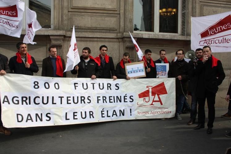 Manifestation du 18 mars à l'antenne française de la Commission européenne : "L'Europe veut-elle encore des jeunes agriculteurs ?