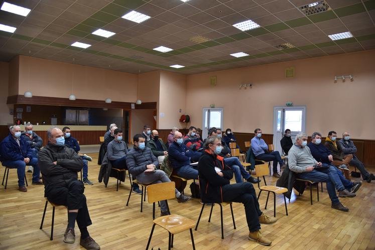 Lundi 6 décembre, à La Chapelle-Saint-Martin-en-Plaine. Le Syndicat des irrigants de Loir-et-Cher a pu tenir son assemblée générale pour faire le point sur les deux précédentes années, particulièrement difficiles.