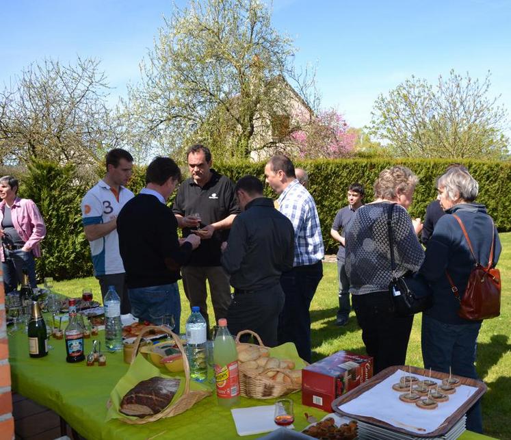 Un buffet a été servi à l’ensemble des participants.