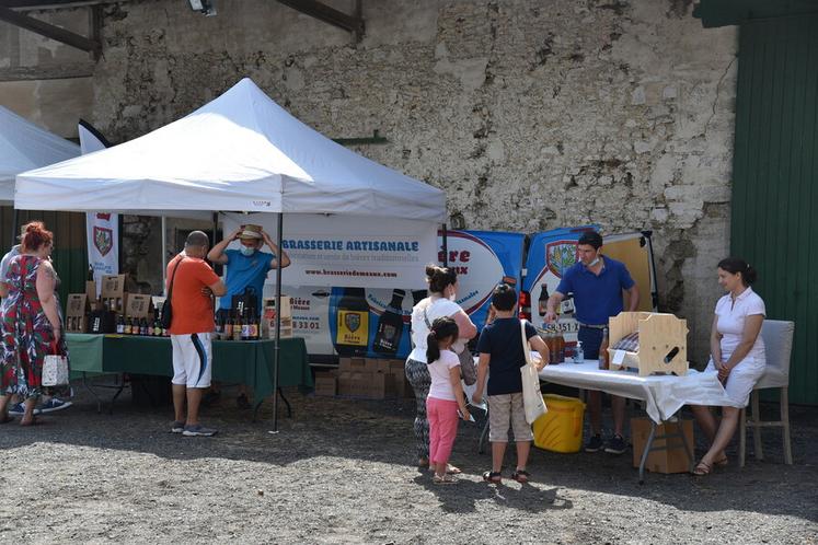 À Vaudoy-en-Brie, le 19 juin 2021. Marché à la Ferme de Gloise.