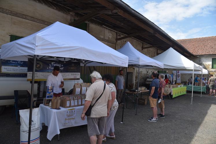 À Vaudoy-en-Brie, le 19 juin 2021. Marché à la Ferme de Gloise organisé par les JA et l'exploitant Charles Pigot.