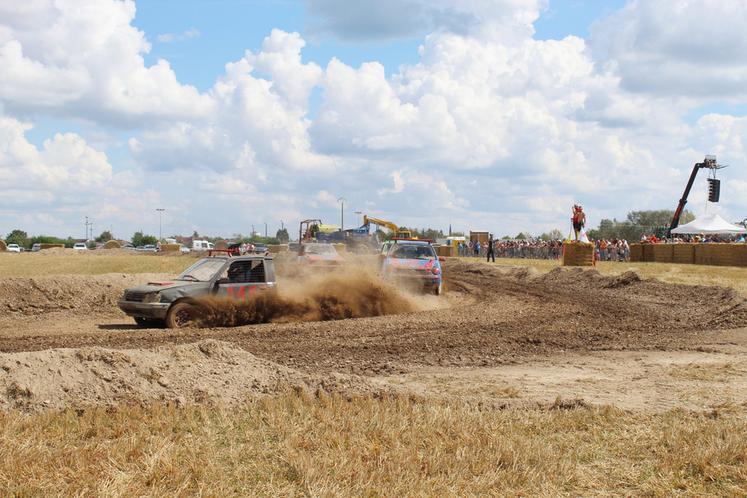 Les traîne-culs lancés à grande vitesse à Terre en fête 2021.