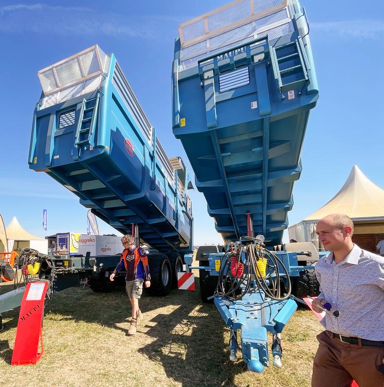 De nombreux constructeurs euréliens ont fait le déplacement, comme Duro, Denis ou Maupu.
