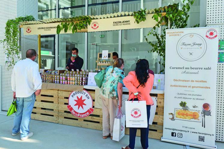 Les gourmandises proposées par certains exposants ont attiré bien des curieux.