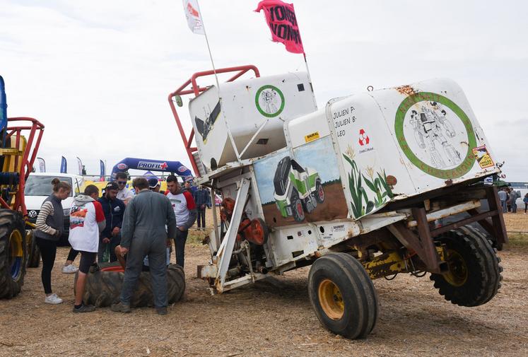 Il y a toujours un petit truc à bricoler entre deux manches du moiss'batt cross.