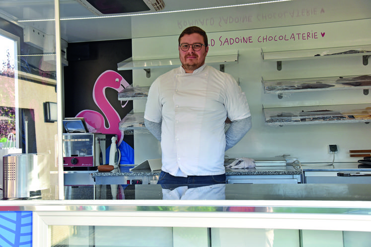 Romuald Sadoine et sa chocolaterie ambulante.