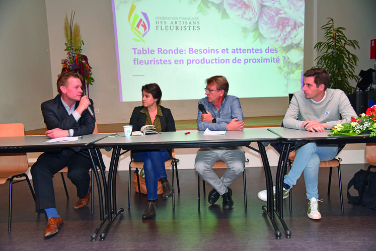 Une table ronde était organisée sur les besoins et attentes de fleuristes en ­production locale.