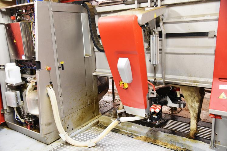 Un des robots de traite de l'exploitation.