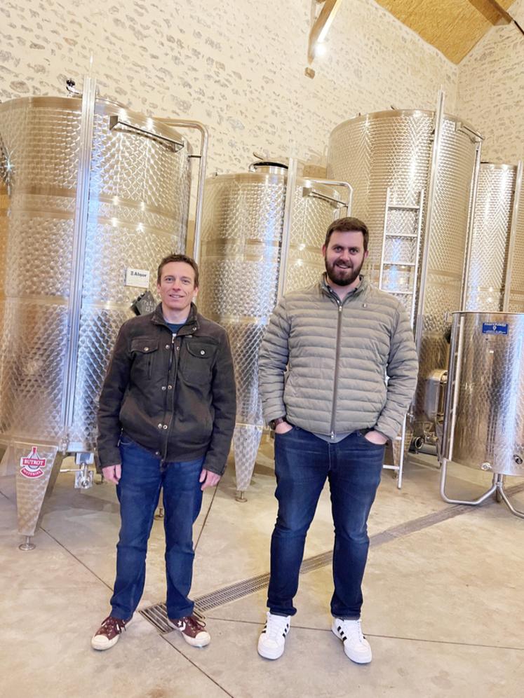 Le 17 janvier à Mérouville (Eure-et-Loir). Rodolphe Couturier (à g.) a accueilli le canton JA de l'Essonne présidé par Victor Rabier.