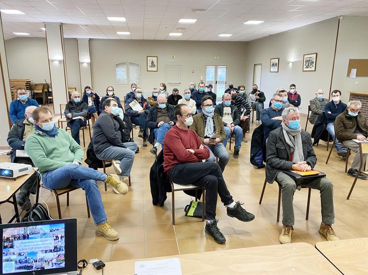 Chaintreaux, mardi 18 janvier. La gendarmerie est intervenue devant l'assemblée pour apporter ses conseils face aux vols et présenter le groupe Agri vigilance.