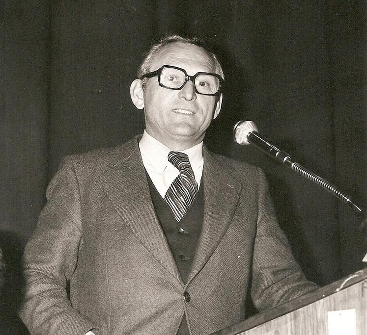 François Barlier a été président de la chambre d'Agriculture du Loiret de février 1989 à février 1995.