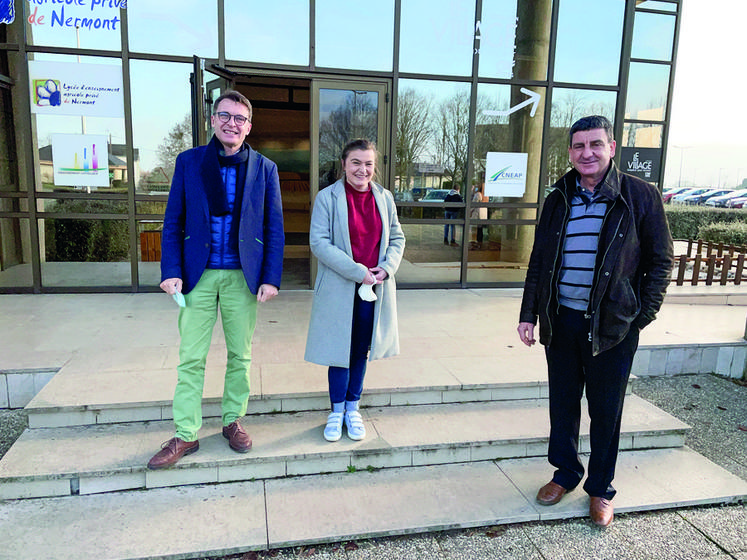 Châteaudun, le 24 janvier. L'équipe du LEAP de Nermont, son directeur Xavier Marin (à g.), Laura Auxant, en charge des BTS, et Thierry Paya, de la communication, se met en ordre de marche pour accueillir les familles.