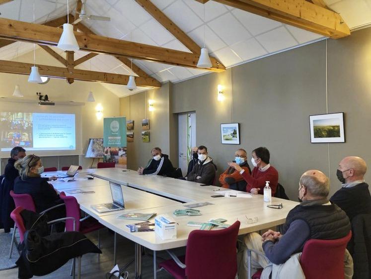 Le 1er février à Feucherolles (Yvelines), lors de l'assemblée générale du ­syndicat local de Maule.
