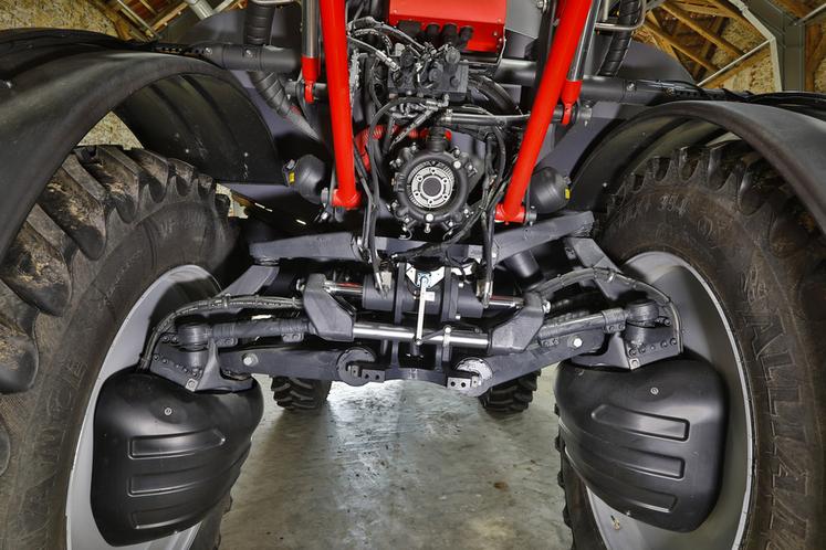 Chez Horsch, une pompe spécifique à la cuve de rinçage (centre de la photo) permet de réduire le temps de rinçage.