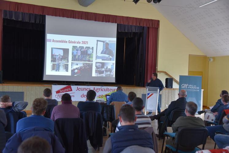 Vendredi 18 février, à Chissay-en-Touraine. Durant la 61e assemblée générale de JA	41, Charlin Hallouin est revenu sur les événements festifs et syndicaux organisés en 2021.