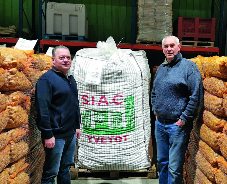 Pour Franck Héricher, technico-commercial (à g.), et Olivier Féron, directeur de l’entreprise, la qualité culinaire prime avant tout.