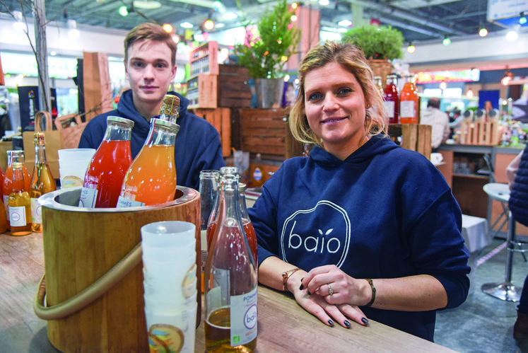 Mercredi 2 mars, à Paris. Cécile Prieur est plutôt contente de ce salon qui lui a permis de faire découvrir la marque Baïo aux Parisiens.