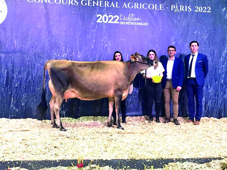 Le 4 mars, à Paris. Si Polka obtient la première place de sa catégorie du concours jersiais, la grande championne c'est Kyara.