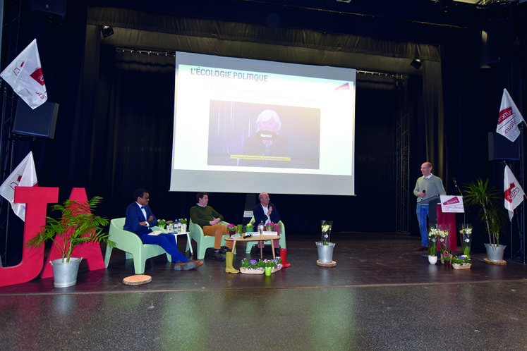 Jeudi 24 février, à Faremoutiers. Animée par Raphaël Pladys, la table ronde de JA 77 a traité notamment des idées préconçues et des consultations publiques.