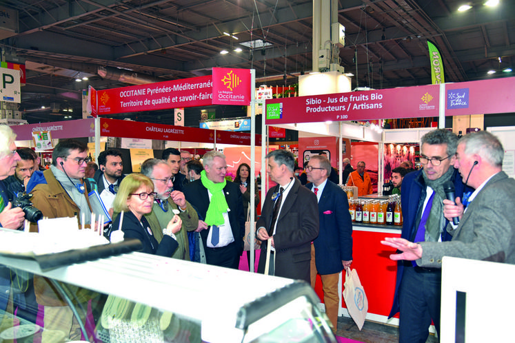Sur le stand de la Fromagerie de Juchy sur le pavillon Île-de-France. 