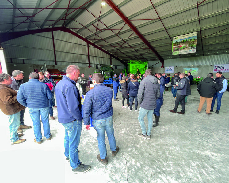 Le 11 mars, à Viabon. Les exploitants ont répondu nombreux à l'invitation du groupe Ghestem Agri qui organisait une journée technique.